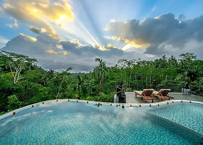 Hotel Yoga Maya 3*