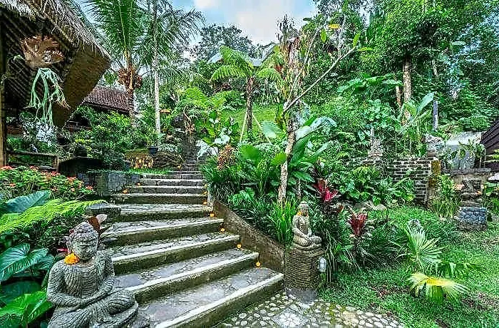 Yoga Maya Tampaksiring